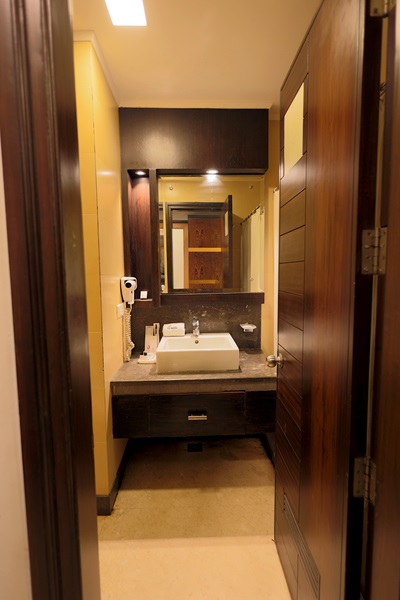 The Amaris Hotel Image 11