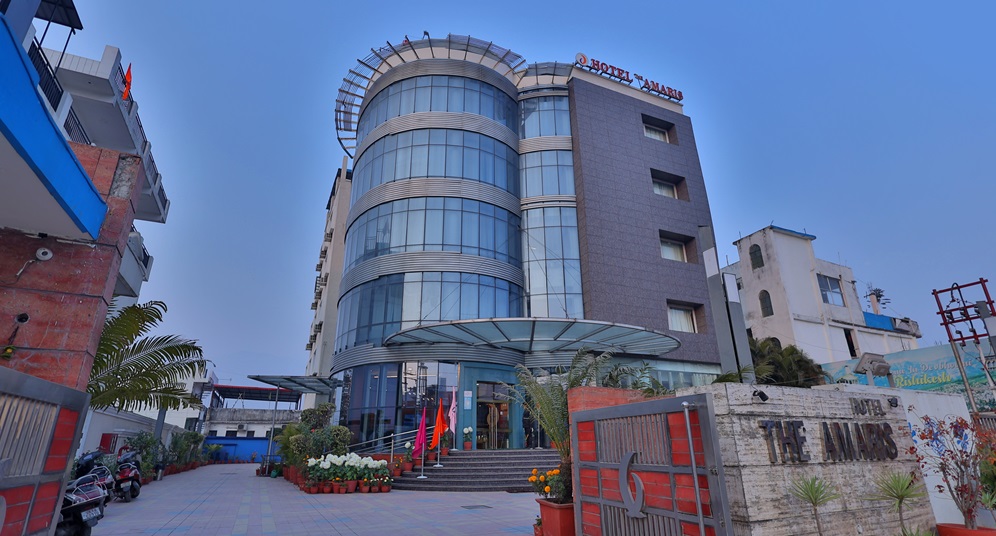 The Amaris Entrance Image